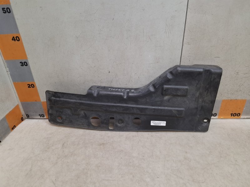 Пыльник двигателя