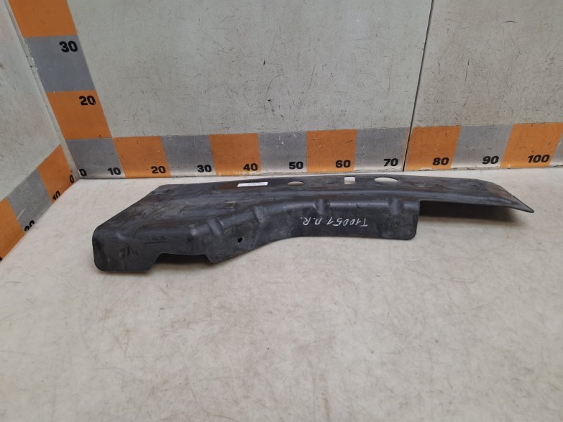 Пыльник двигателя