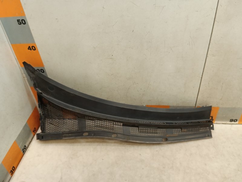 Решетка стеклоочистителей (Жабо)