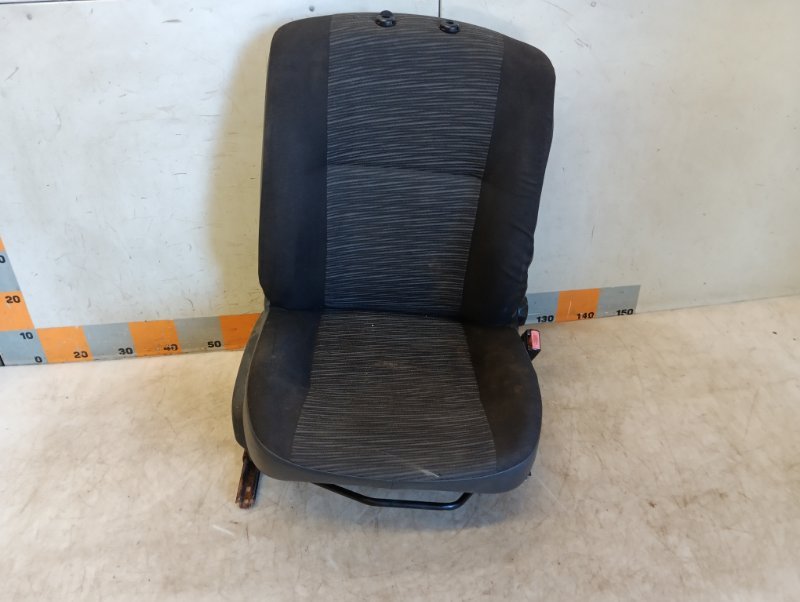 Сиденье переднее правое