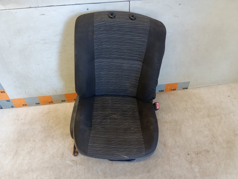 Сиденье переднее правое