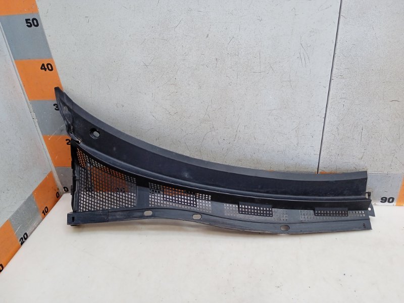 Планка под лобовое стекло