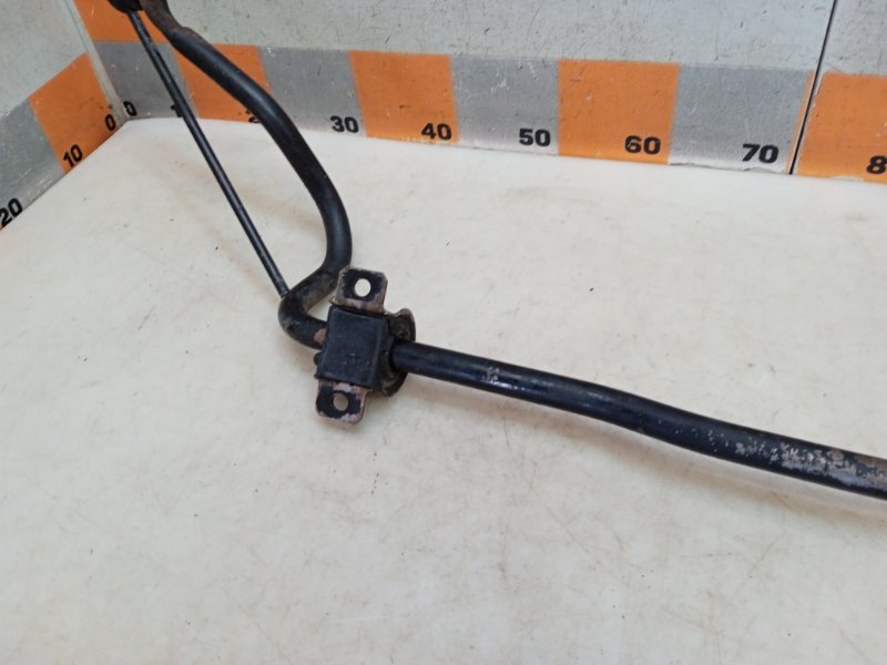 Стабилизатор передний