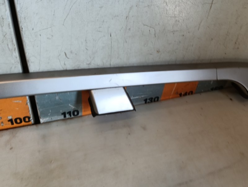 Рейлинг (релинг) левый (планка на крышу)