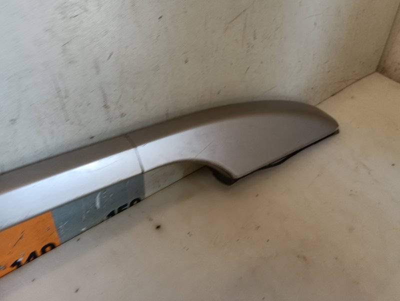 Рейлинг (релинг) левый (планка на крышу)