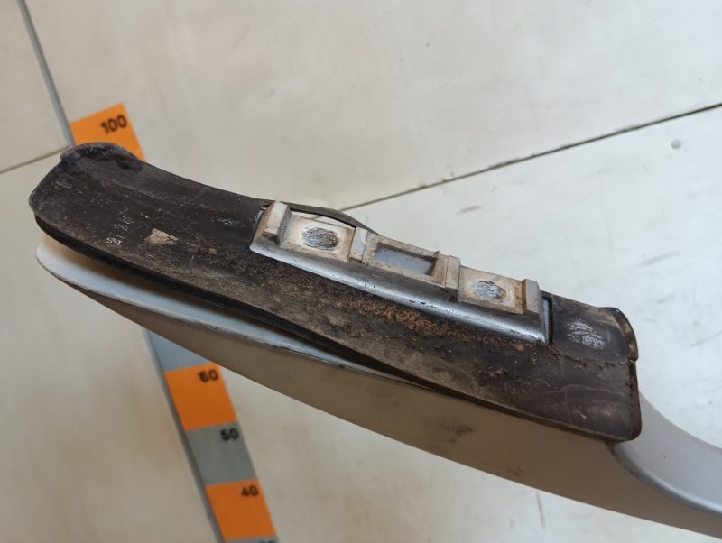 Рейлинг (релинг) правый (планка на крышу)