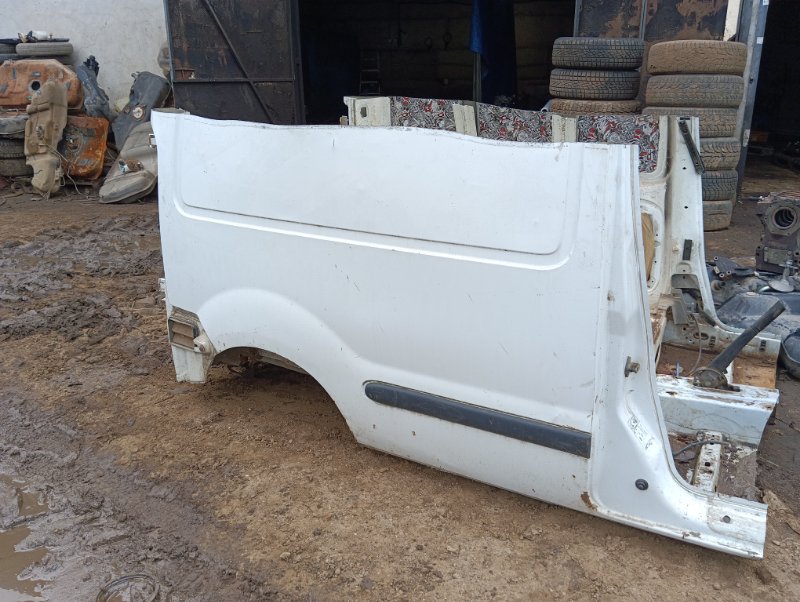 Крыло заднее правое