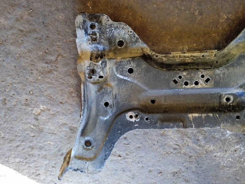 Балка подмоторная