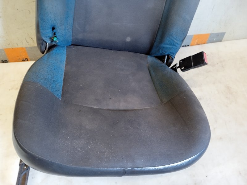 Сиденье переднее правое