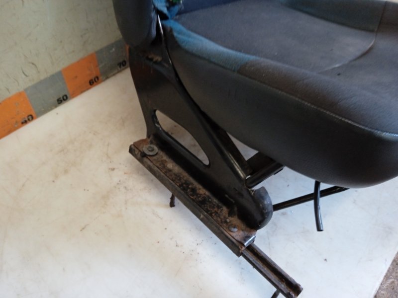 Сиденье переднее правое