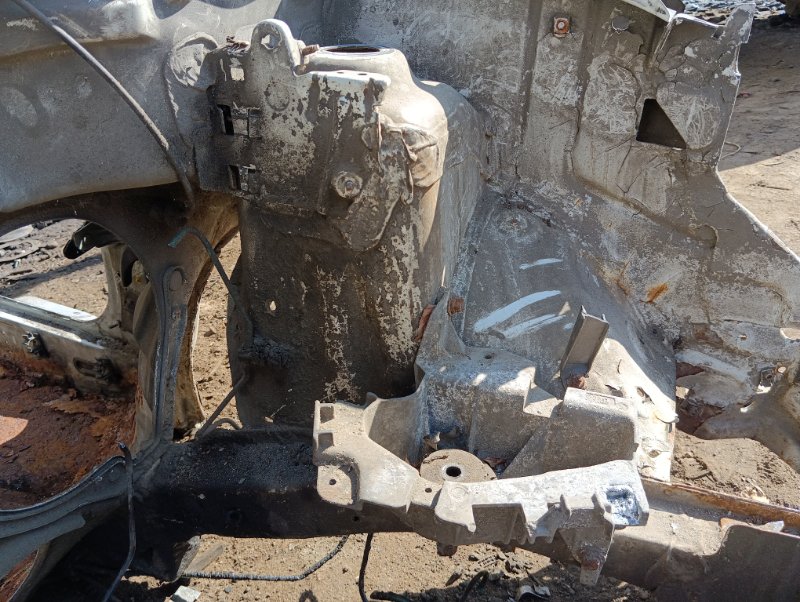 Лонжерон передний левый