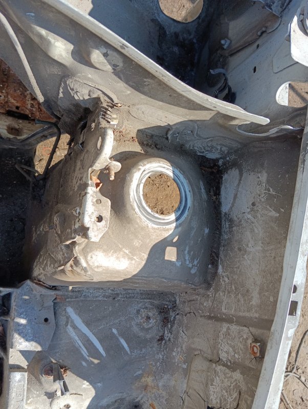 Лонжерон передний левый