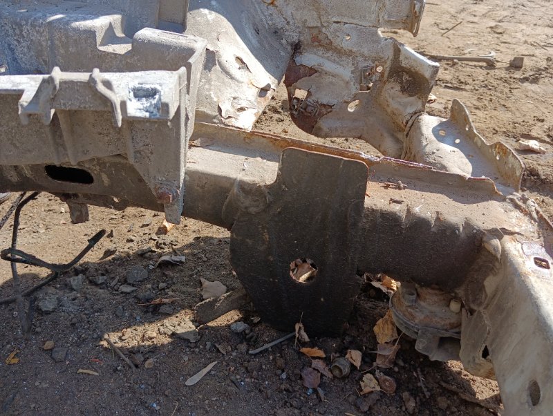 Лонжерон передний левый