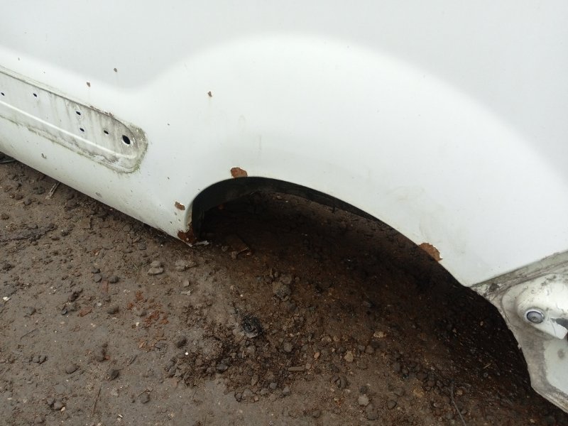 Крыло заднее левое