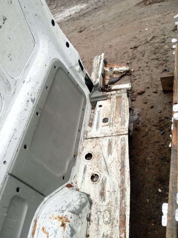 Крыло заднее левое