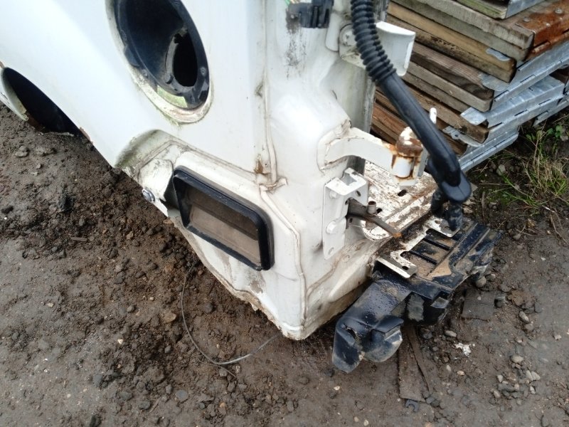 Крыло заднее левое