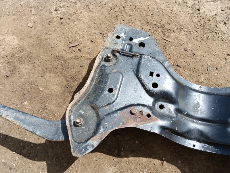 Балка подмоторная