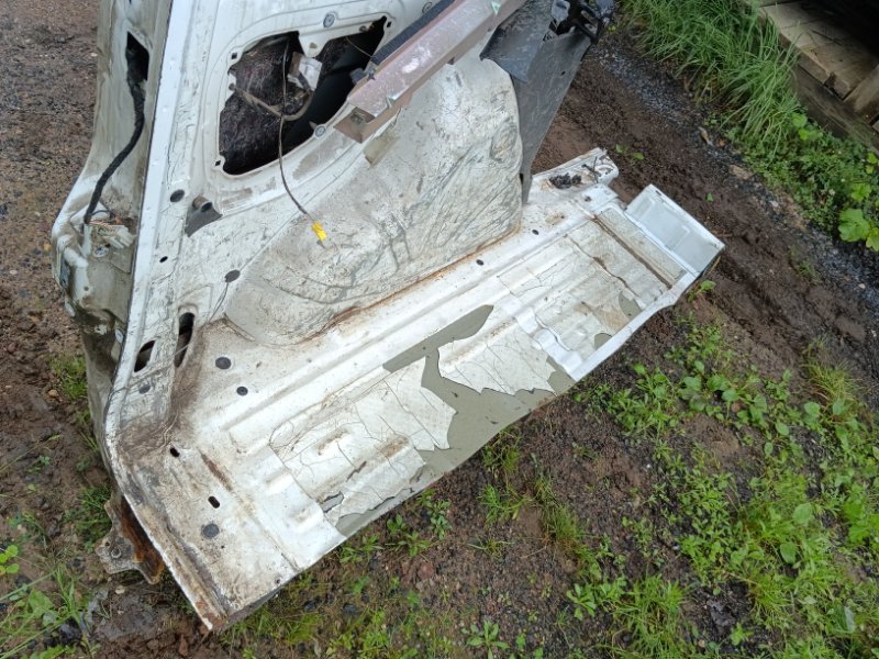 Крыло заднее левое