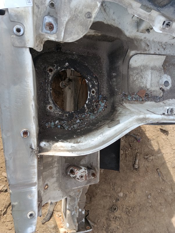 Лонжерон передний правый