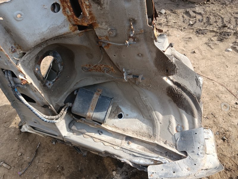 Лонжерон передний правый