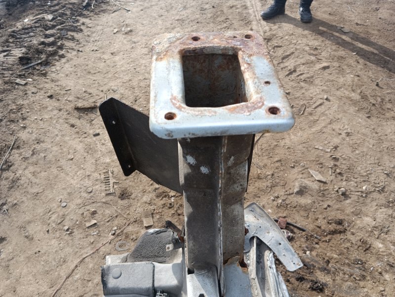 Лонжерон передний правый