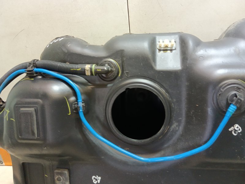 Бак топливный