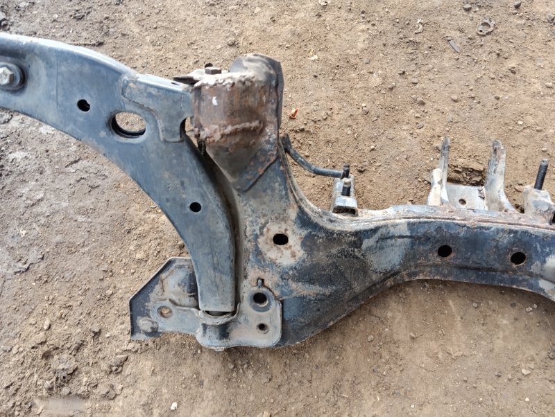 Балка подмоторная