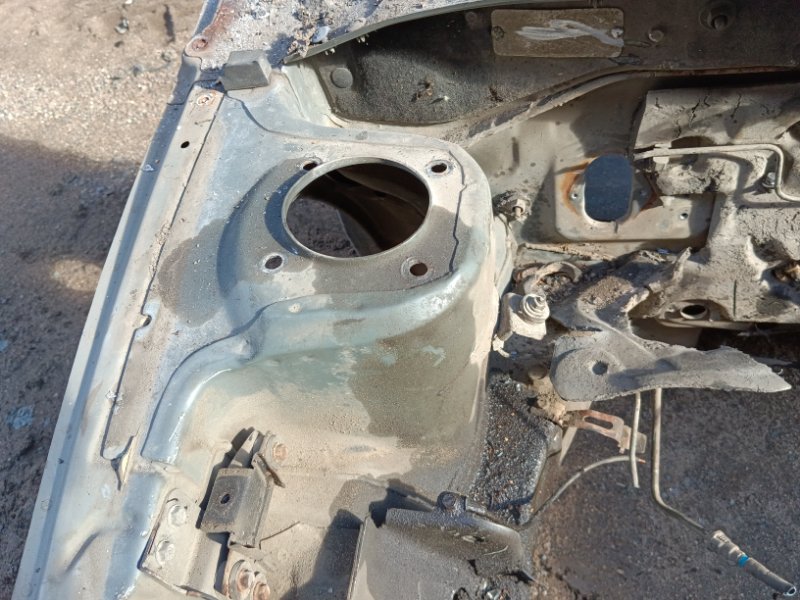 Кузовной элемент