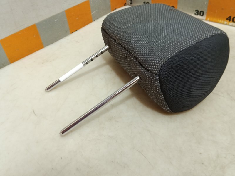 Подголовник сиденья