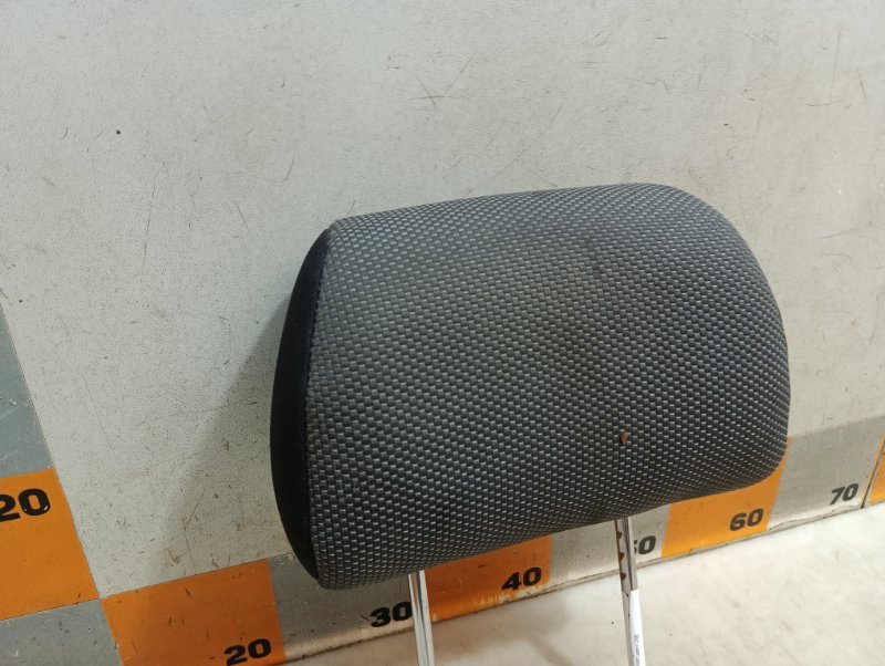 Подголовник сиденья