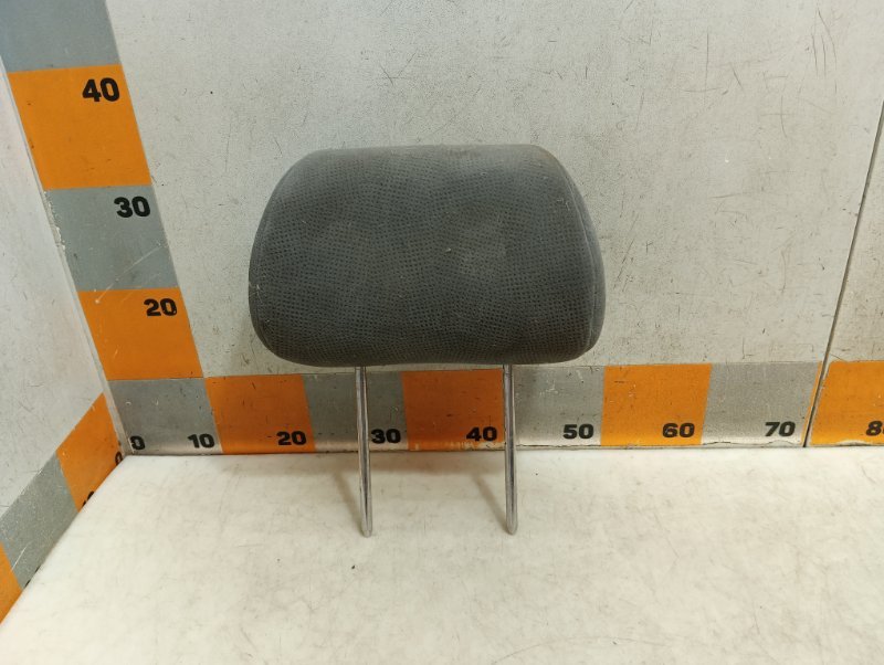 Подголовник сиденья