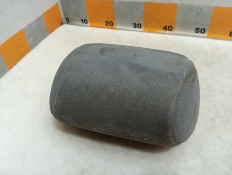 Подголовник сиденья