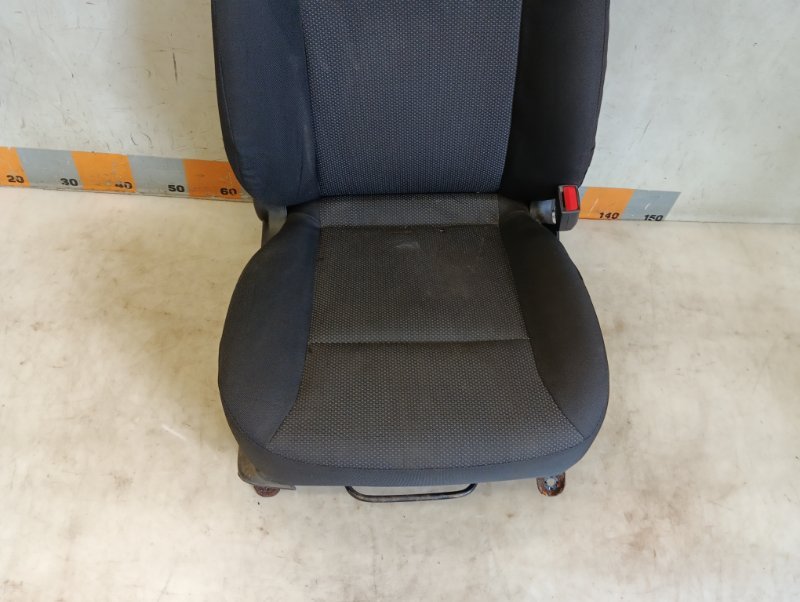 Сиденье переднее правое