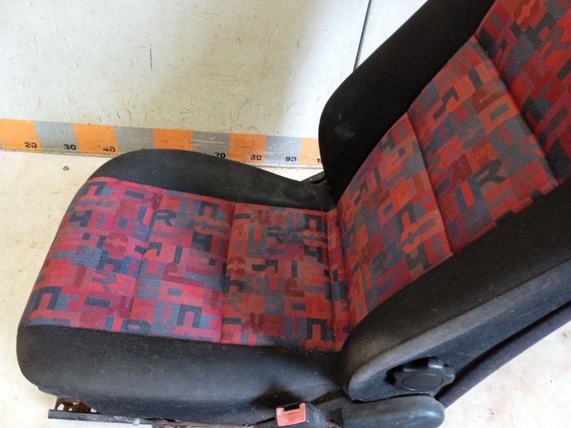 Сиденье переднее правое