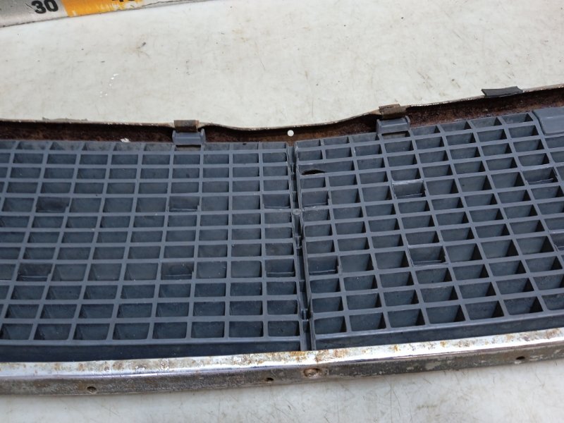 Решетка радиатора