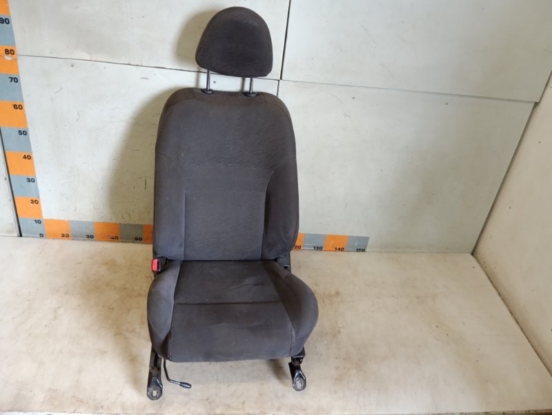 Сиденье переднее левое