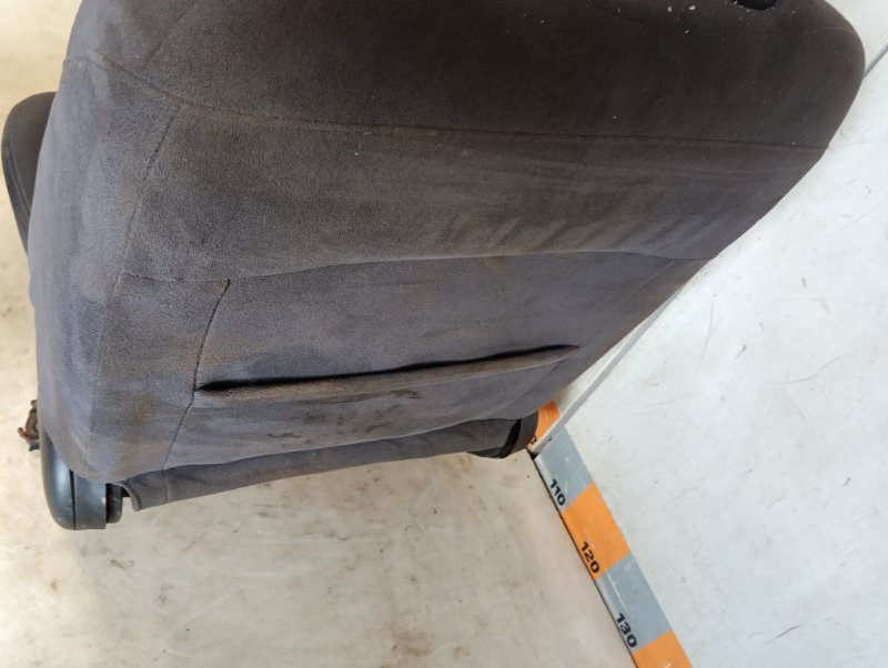 Сиденье переднее левое