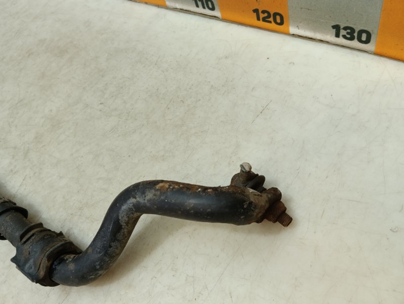 Стабилизатор передний