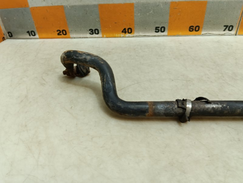 Стабилизатор передний