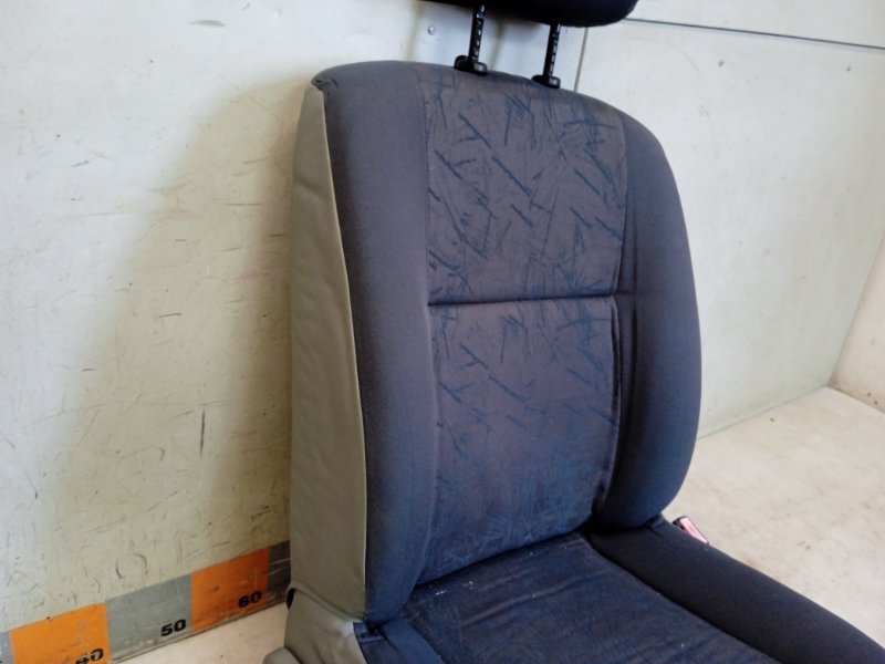 Сиденье переднее правое
