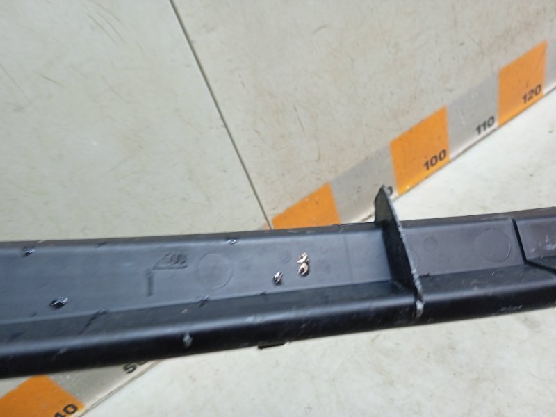 Планка под лобовое стекло