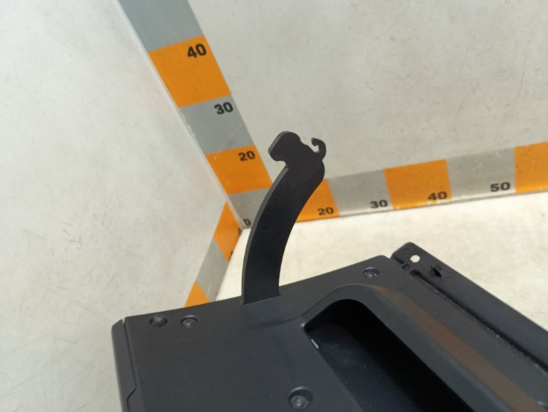 Крышка бардачка