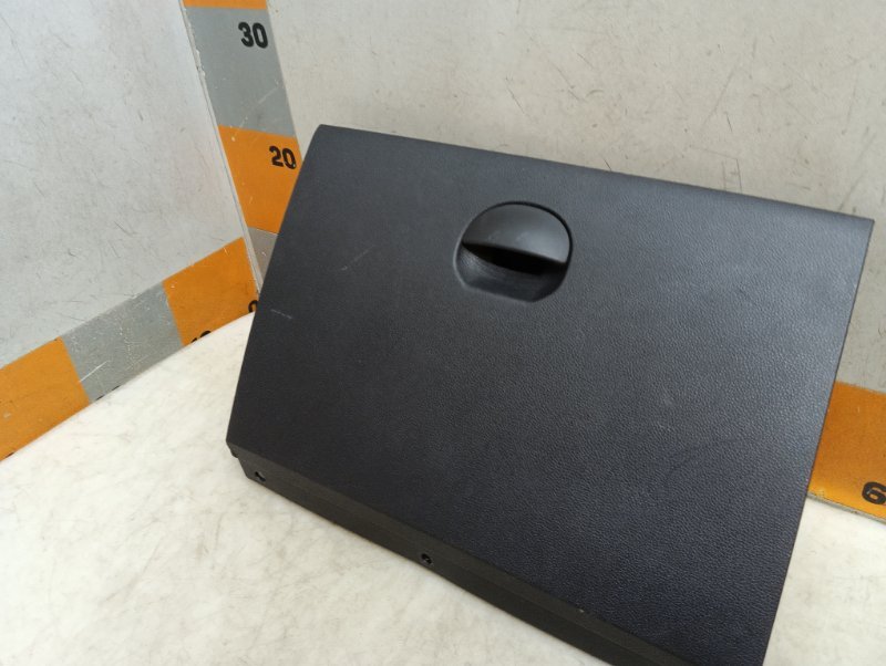 Крышка бардачка