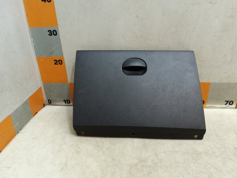 Крышка бардачка