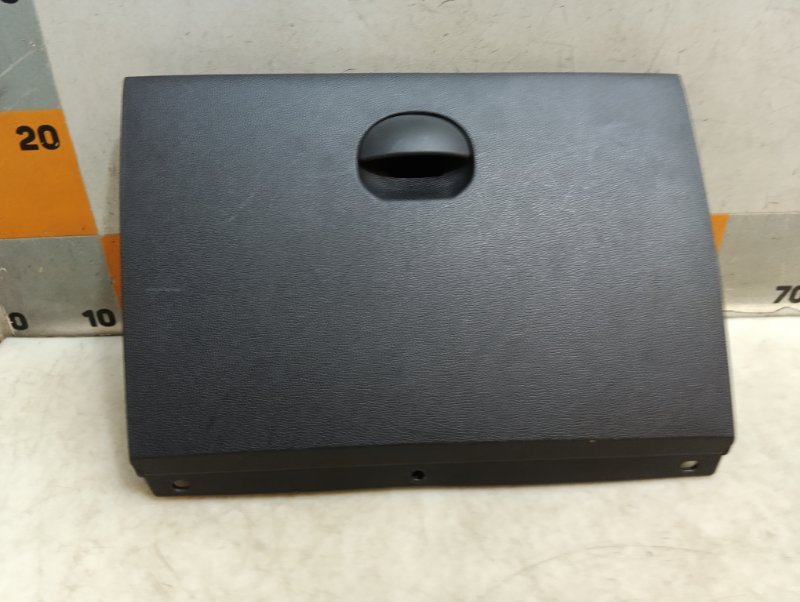 Крышка бардачка