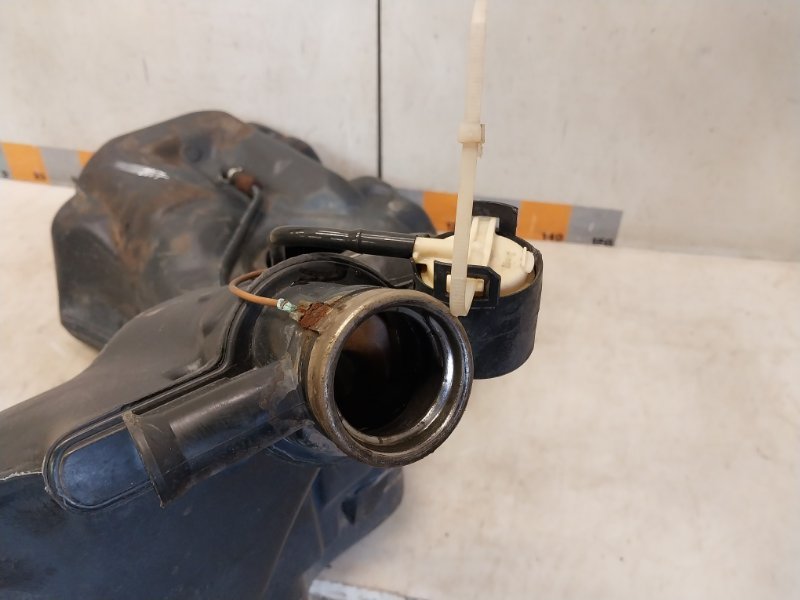 Бак топливный