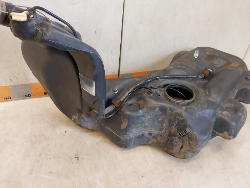 Бак топливный