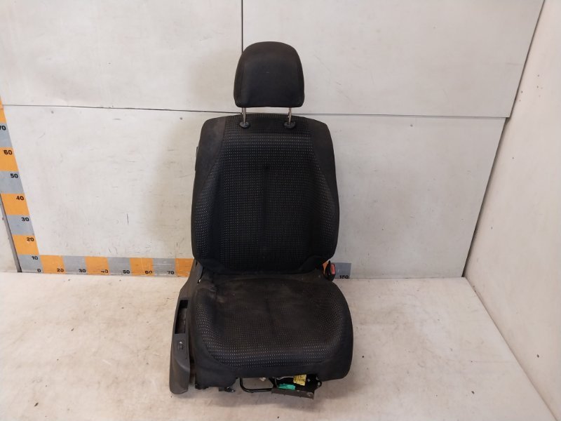 Сиденье переднее правое