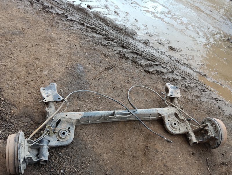 Балка задняя