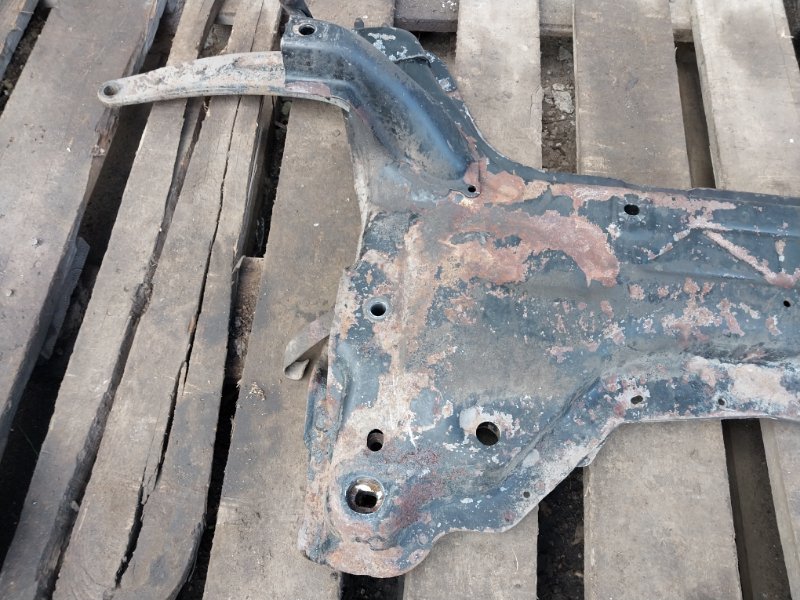 Балка подмоторная